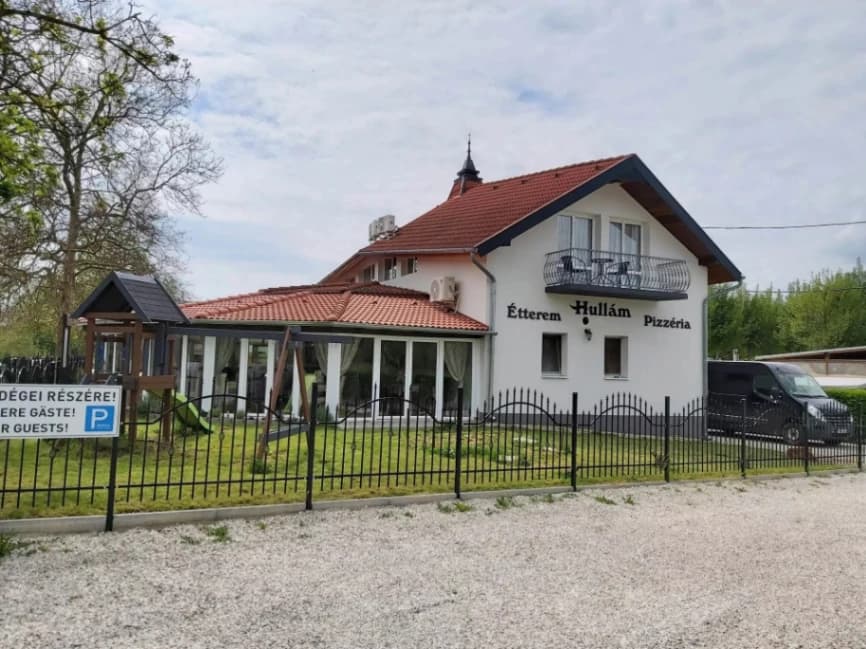 Hullám Apartman